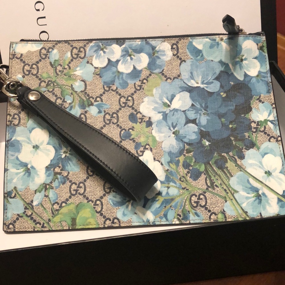 Gucci bloom wristlet- Authentic